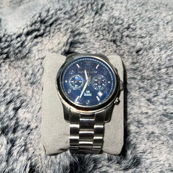 Michael Kors Watch Vintage World Hunger Limited Edition Silver Blue Charity - Picture 4 of 6